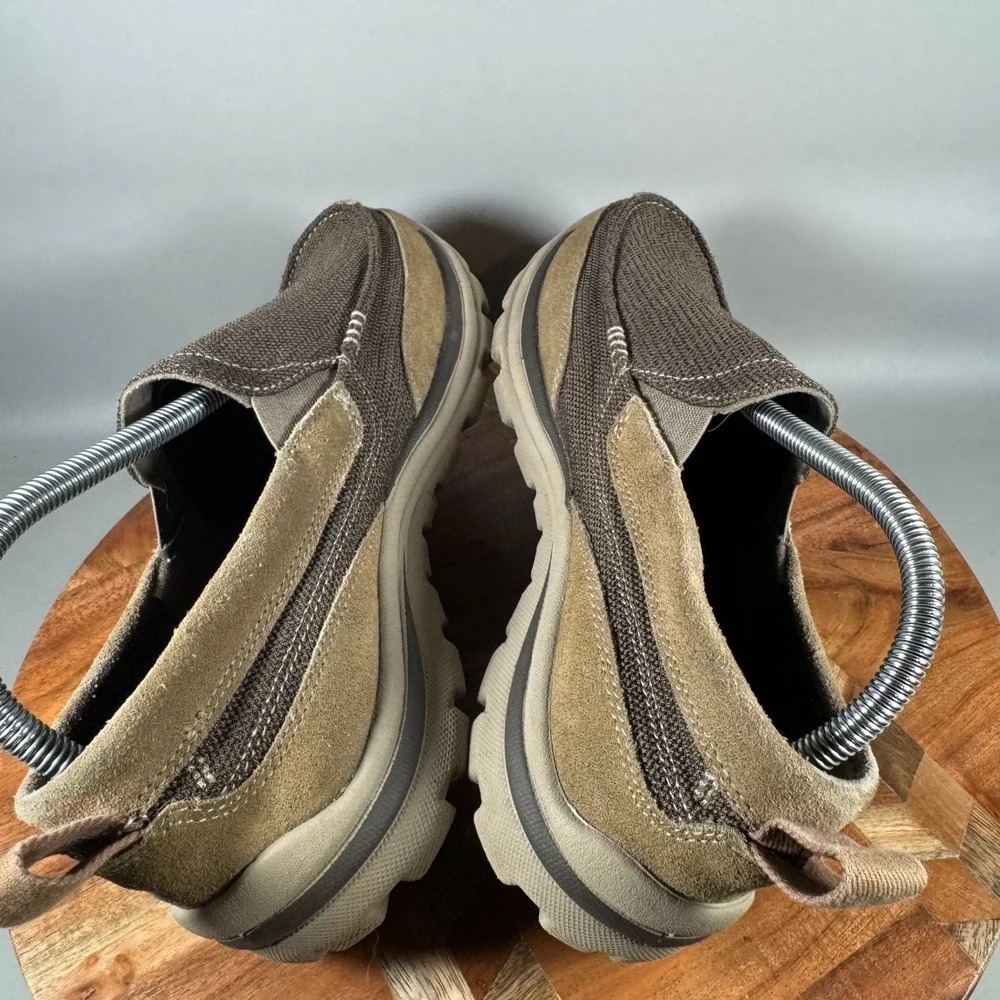 Skechers Relaxed Fit Mens 8.5 Brown Leather Textile Slip On Loafers 64365 LTBR